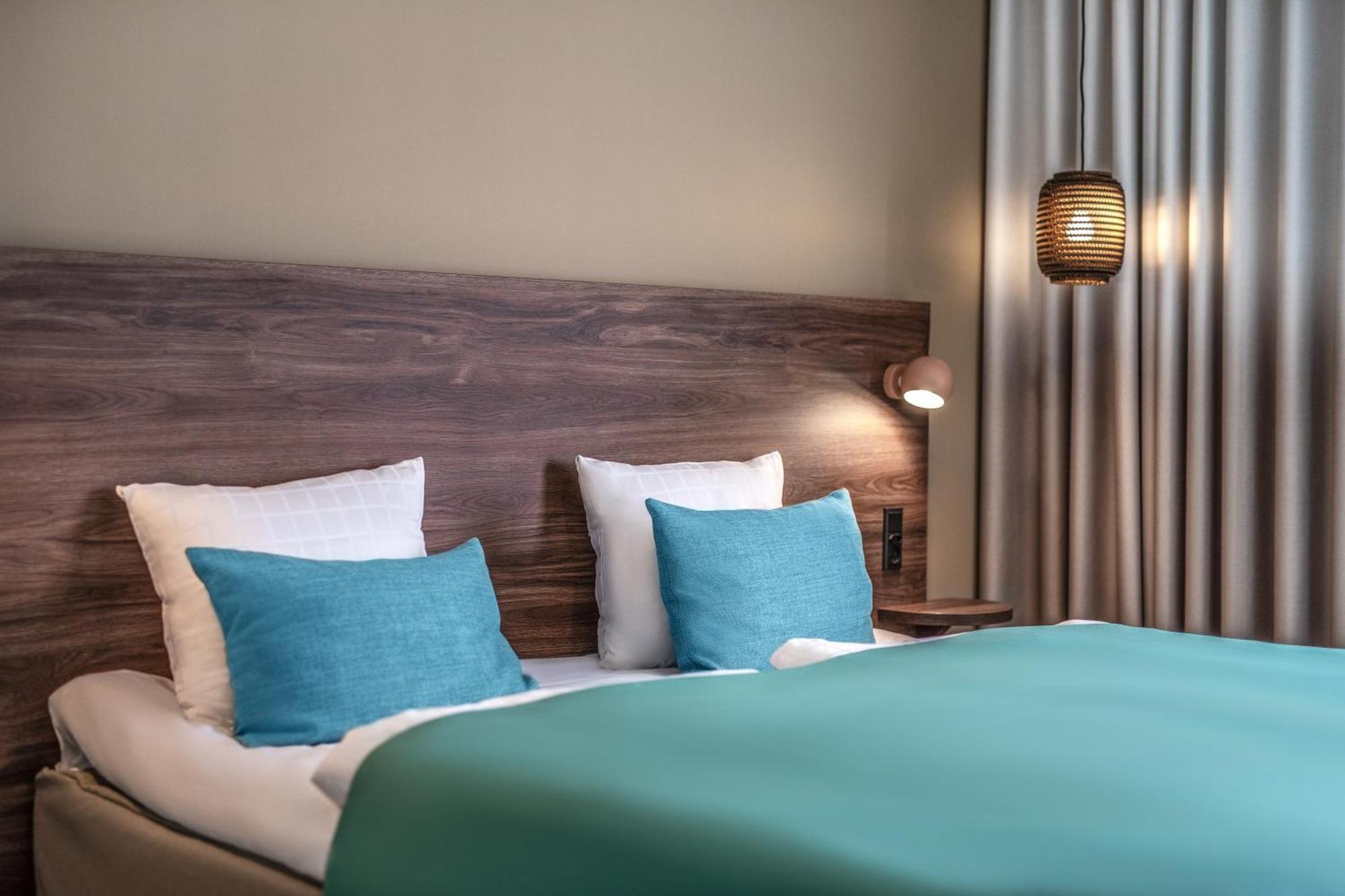 Quality The Reef Hotel 4*